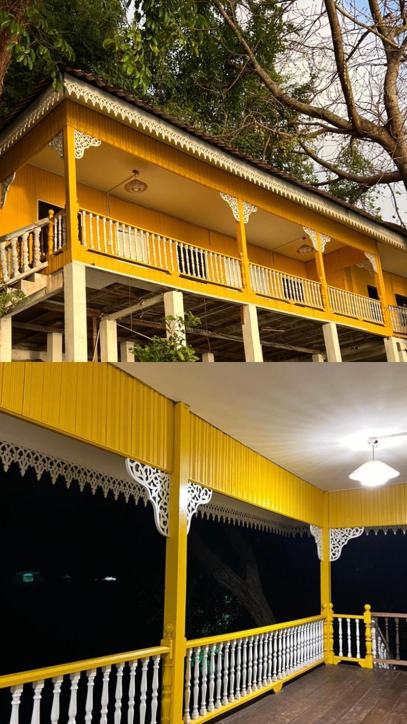 Kayangan Crystal Chalet Kampung Kuala Besut Exteriör bild